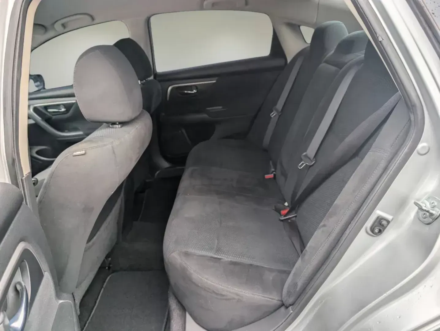 2015 /Charcoal Nissan Altima 2.5 S (1N4AL3AP2FC) with an Other engine, located at 7000 Northlake Connector, Columbus, GA, 31904, (706) 987-8085, 32.524975, -84.978134 - 2015 Nissan Altima 2.5 S - Photo#10