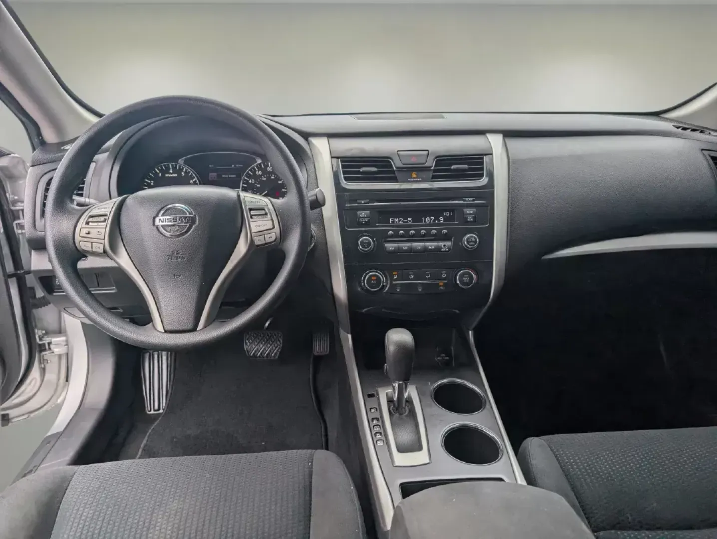 2015 /Charcoal Nissan Altima 2.5 S (1N4AL3AP2FC) with an Other engine, located at 7000 Northlake Connector, Columbus, GA, 31904, (706) 987-8085, 32.524975, -84.978134 - 2015 Nissan Altima 2.5 S - Photo#11