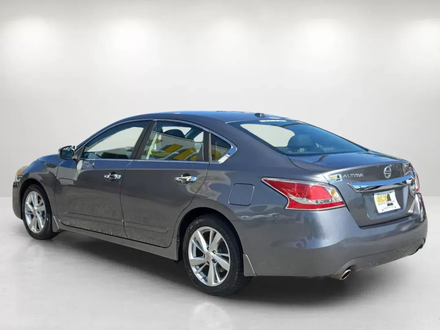 2015 /Charcoal Nissan Altima 2.5 SL (1N4AL3AP6FC) with an Other engine, located at 804 22nd Ave, Phenix City, AL, 36870, (334) 297-1860, 32.484749, -85.024475 - **Experience Comfort and Style with the 2015 Nissan Altima 2.5 SL: Your Ideal Sedan for Phenix City Adventures!**<br /> <br /> Are you ready to elevate your daily commute or embark on weekend getaways with a vehicle that perfectly balances style, comfort, and functionality? Look no further than this - Photo#6