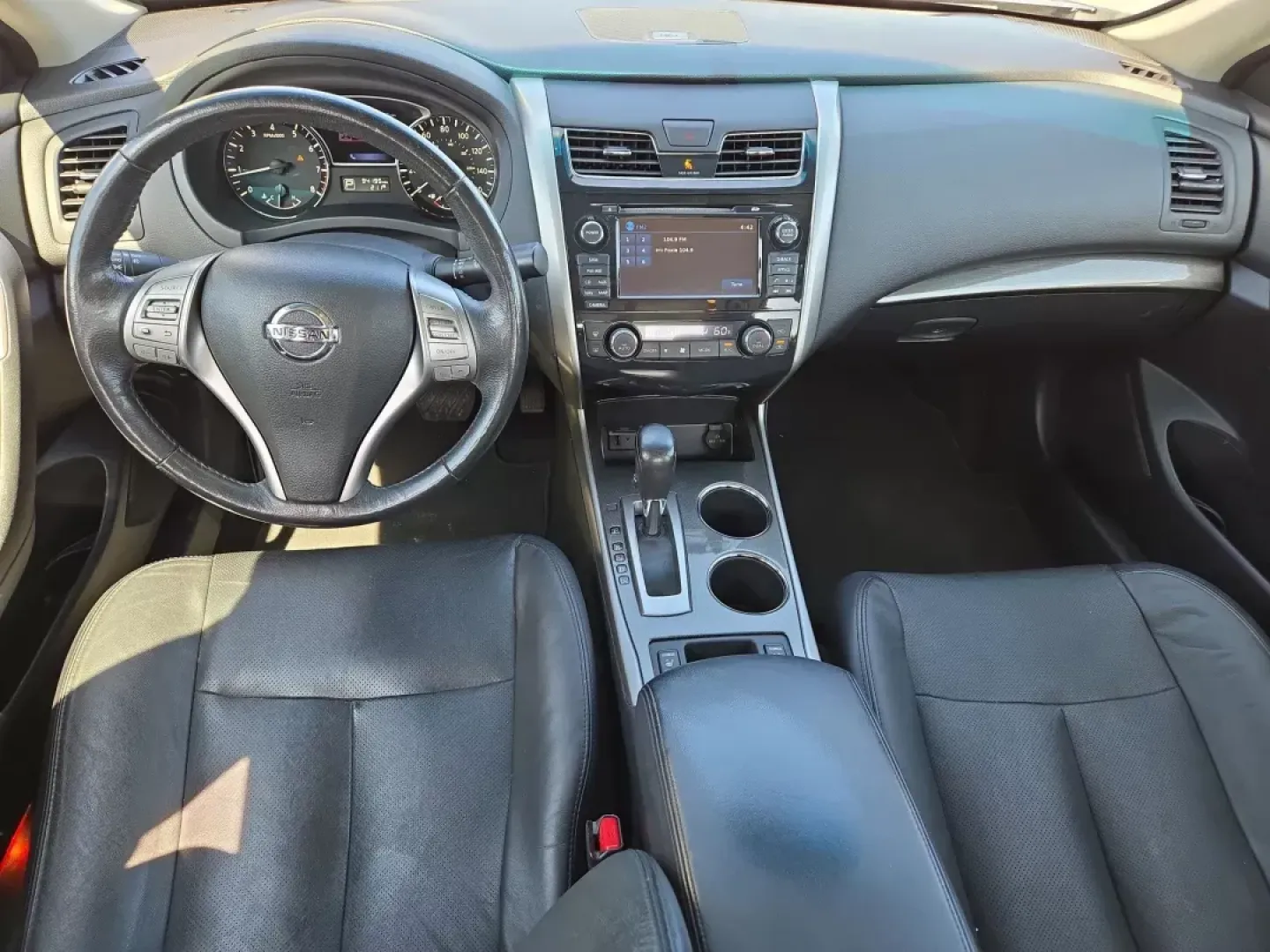 2015 /Charcoal Nissan Altima 2.5 SL (1N4AL3AP6FC) with an Other engine, located at 804 22nd Ave, Phenix City, AL, 36870, (334) 297-1860, 32.484749, -85.024475 - **Experience Comfort and Style with the 2015 Nissan Altima 2.5 SL: Your Ideal Sedan for Phenix City Adventures!**<br /> <br /> Are you ready to elevate your daily commute or embark on weekend getaways with a vehicle that perfectly balances style, comfort, and functionality? Look no further than this - Photo#12