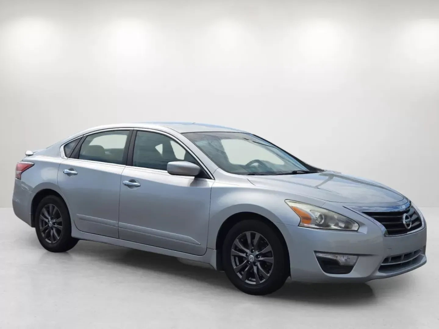 2015 /Charcoal Nissan Altima 2.5 S (1N4AL3AP7FC) with an Other engine, located at 521 Old Farm Lane Rd, Prattville, AL, 36066, (334) 325-1505, 32.482460, -86.416367 - **Drive into Your Next Adventure with This 2015 Nissan Altima! Perfect for Commuters and Families Alike!**<br /> <br /> Imagine cruising through Prattville in a stylish and reliable sedan that's not only designed for comfort but also for functionality. Whether you're commuting to work, dropping the - Photo#4