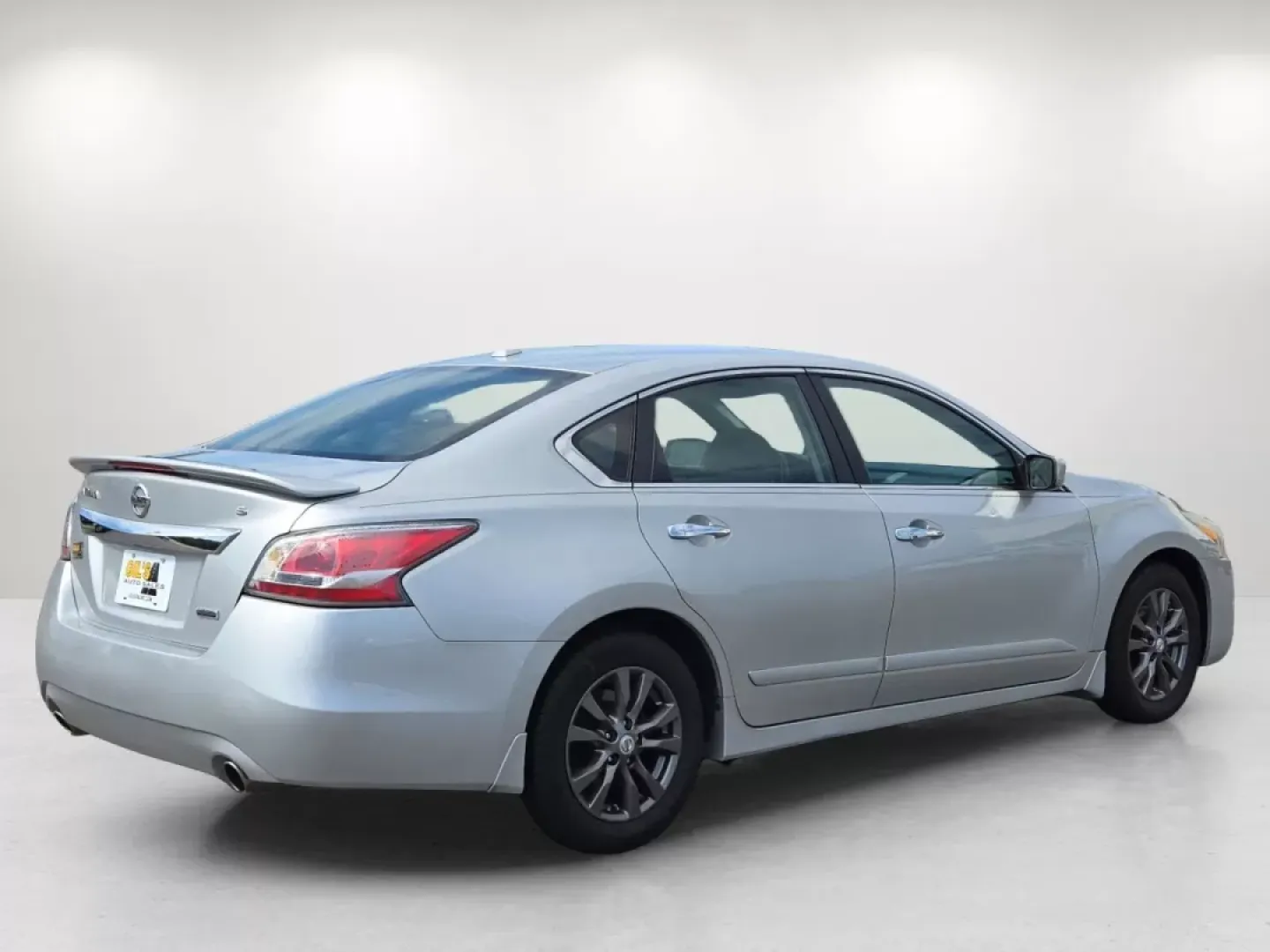 2015 /Charcoal Nissan Altima 2.5 S (1N4AL3AP7FC) with an Other engine, located at 521 Old Farm Lane Rd, Prattville, AL, 36066, (334) 325-1505, 32.482460, -86.416367 - **Drive into Your Next Adventure with This 2015 Nissan Altima! Perfect for Commuters and Families Alike!**<br /> <br /> Imagine cruising through Prattville in a stylish and reliable sedan that's not only designed for comfort but also for functionality. Whether you're commuting to work, dropping the - Photo#6