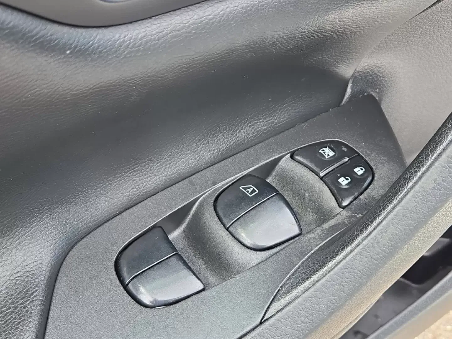 2015 /Charcoal Nissan Altima 2.5 S (1N4AL3AP7FC) with an Other engine, located at 521 Old Farm Lane Rd, Prattville, AL, 36066, (334) 325-1505, 32.482460, -86.416367 - **Drive into Your Next Adventure with This 2015 Nissan Altima! Perfect for Commuters and Families Alike!**<br /> <br /> Imagine cruising through Prattville in a stylish and reliable sedan that's not only designed for comfort but also for functionality. Whether you're commuting to work, dropping the - Photo#11