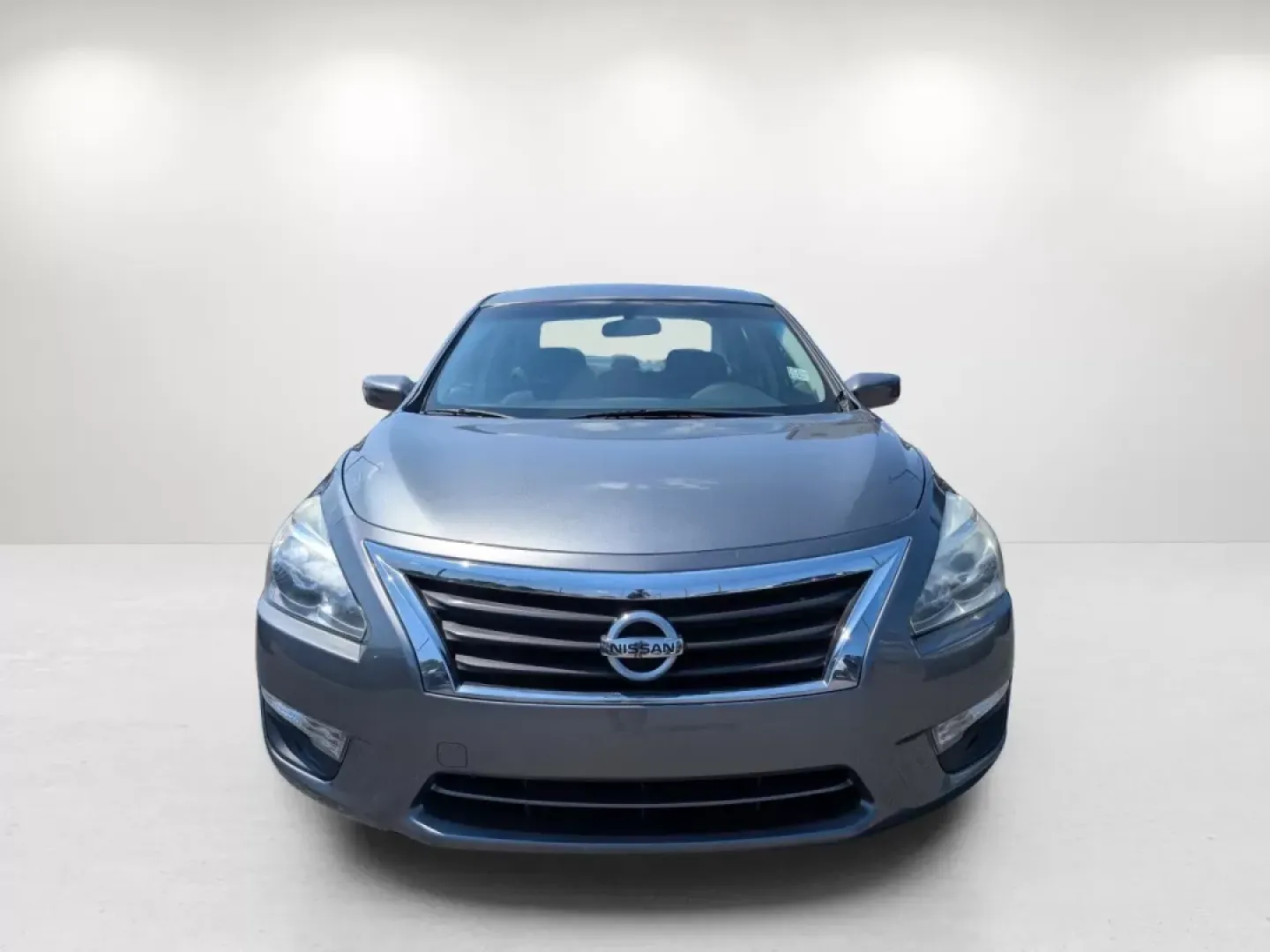 2015 /Charcoal Nissan Altima 2.5 S (1N4AL3AP3FC) with an Other engine, located at 3959 U.S. 80 W, Phenix City, AL, 36870, (334) 297-4885, 32.469296, -85.135185 - **Experience the Perfect Blend of Comfort and Reliability with the 2015 Nissan Altima at Gils Auto!**<br /> <br /> Are you in search of a dependable sedan that caters to both your daily commutes and weekend getaways? Look no further! The 2015 Nissan Altima 2.5 S offers an ideal balance of fuel effic - Photo#2
