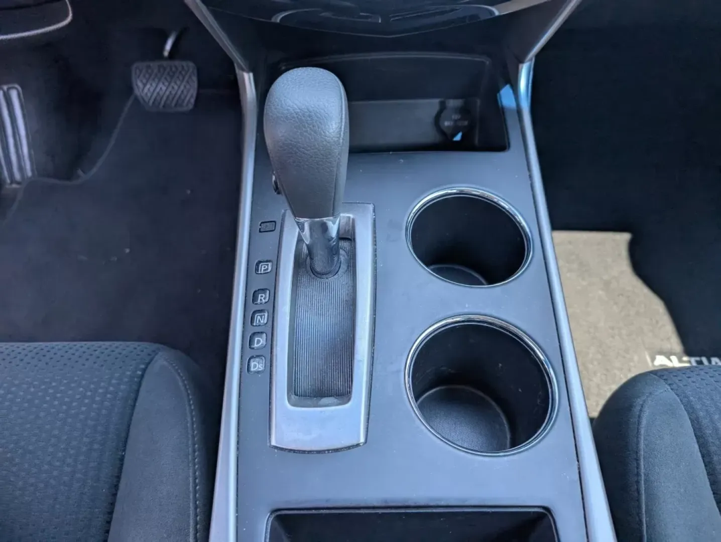 2015 /Charcoal Nissan Altima 2.5 S (1N4AL3AP3FC) with an Other engine, located at 3959 U.S. 80 W, Phenix City, AL, 36870, (334) 297-4885, 32.469296, -85.135185 - **Experience the Perfect Blend of Comfort and Reliability with the 2015 Nissan Altima at Gils Auto!**<br /> <br /> Are you in search of a dependable sedan that caters to both your daily commutes and weekend getaways? Look no further! The 2015 Nissan Altima 2.5 S offers an ideal balance of fuel effic - Photo#14