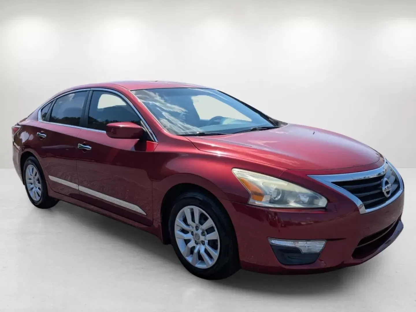 2015 /Beige Nissan Altima 2.5 S (1N4AL3APXFC) with an Other engine, located at 5115 14th Ave., Columbus, GA, 31904, (706) 323-0345, 32.511494, -84.971046 - **Discover Your Next Adventure with the 2015 Nissan Altima at Gils Auto!**<br /> <br /> Are you looking for a reliable vehicle that effortlessly transitions from daily commutes to weekend getaways? Look no further than the 2015 Nissan Altima! This sedan is designed for those who crave a blend of com - Photo#2