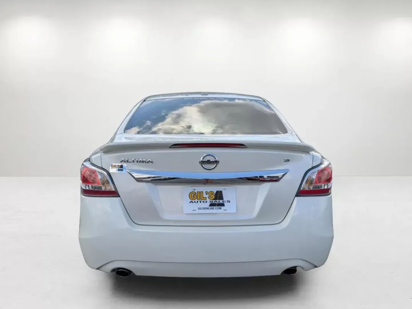 2015 /Charcoal Nissan Altima 2.5 S (1N4AL3AP0FC) with an Regular Unleaded I-4 2.5 L/152 engine, 1-Speed CVT w/OD transmission, located at 3959 U.S. 80 W, Phenix City, AL, 36870, (334) 297-4885, 32.469296, -85.135185 - **Drive the 2015 Nissan Altima: Perfect for Your Daily Adventures in Phenix City!**<br /> <br /> Are you in the market for a reliable, stylish sedan that fits seamlessly into your active lifestyle? Look no further than this 2015 Nissan Altima 2.5 S available at Gils Auto in Phenix City, AL. Whether - Photo#6