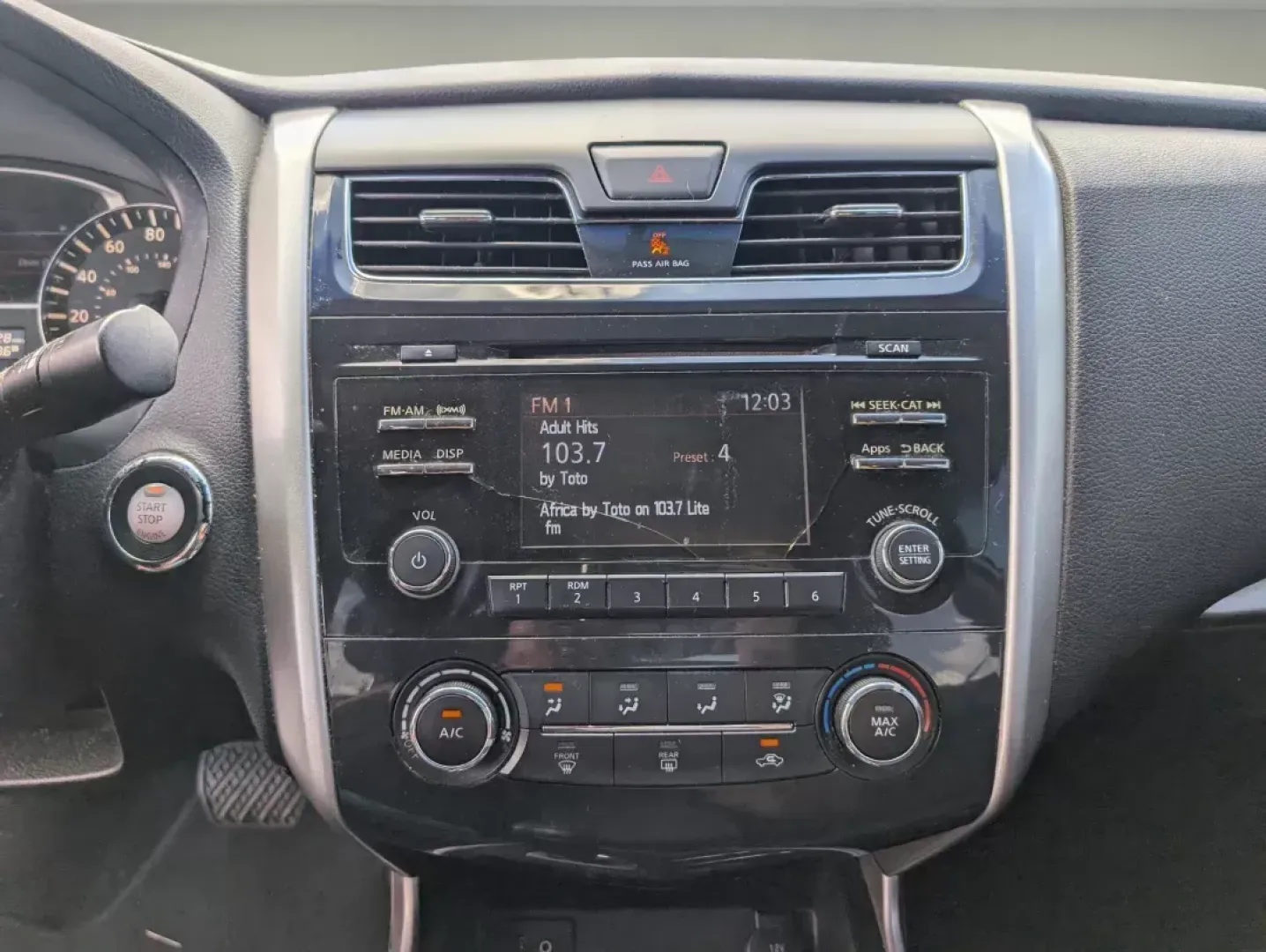 2015 /Charcoal Nissan Altima 2.5 S (1N4AL3AP0FC) with an Regular Unleaded I-4 2.5 L/152 engine, 1-Speed CVT w/OD transmission, located at 3959 U.S. 80 W, Phenix City, AL, 36870, (334) 297-4885, 32.469296, -85.135185 - **Drive the 2015 Nissan Altima: Perfect for Your Daily Adventures in Phenix City!**<br /> <br /> Are you in the market for a reliable, stylish sedan that fits seamlessly into your active lifestyle? Look no further than this 2015 Nissan Altima 2.5 S available at Gils Auto in Phenix City, AL. Whether - Photo#14