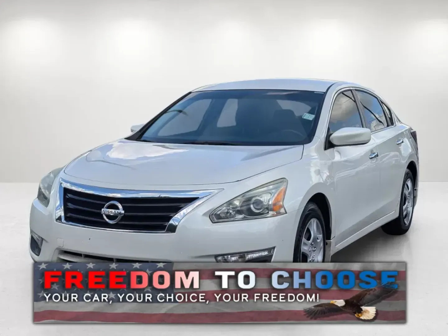 2015 /Charcoal Nissan Altima 2.5 S (1N4AL3AP0FC) with an Regular Unleaded I-4 2.5 L/152 engine, 1-Speed CVT w/OD transmission, located at 3959 U.S. 80 W, Phenix City, AL, 36870, (334) 297-4885, 32.469296, -85.135185 - **Drive the 2015 Nissan Altima: Perfect for Your Daily Adventures in Phenix City!**<br /> <br /> Are you in the market for a reliable, stylish sedan that fits seamlessly into your active lifestyle? Look no further than this 2015 Nissan Altima 2.5 S available at Gils Auto in Phenix City, AL. Whether - Photo#0
