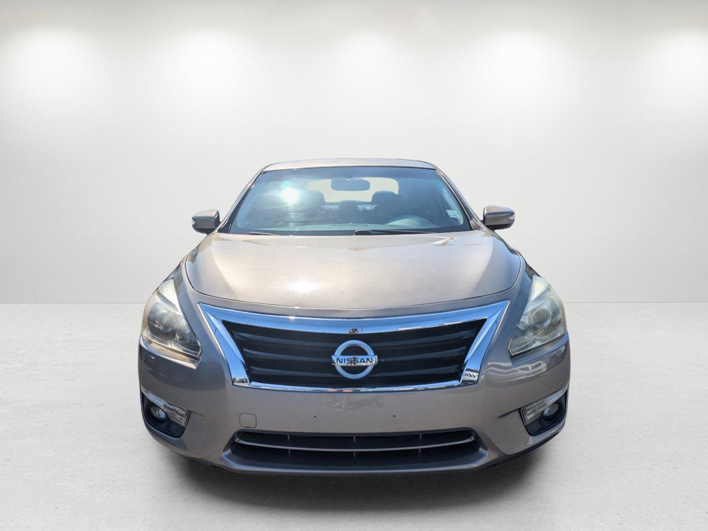 2015 /Beige Nissan Altima 2.5 SL (1N4AL3AP1FC) with an Regular Unleaded I-4 2.5 L/152 engine, 1-Speed CVT w/OD transmission, located at 5115 14th Ave., Columbus, GA, 31904, (706) 323-0345, 32.511494, -84.971046 - 2015 Nissan Altima 2.5 SL - Photo#1