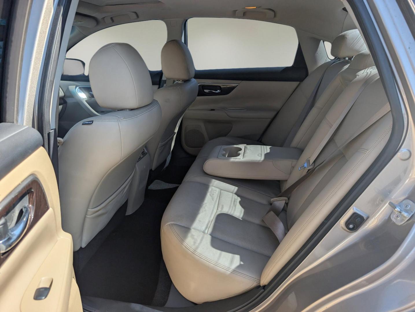 2015 /Beige Nissan Altima 2.5 SL (1N4AL3AP1FC) with an Regular Unleaded I-4 2.5 L/152 engine, 1-Speed CVT w/OD transmission, located at 5115 14th Ave., Columbus, GA, 31904, (706) 323-0345, 32.511494, -84.971046 - 2015 Nissan Altima 2.5 SL - Photo#10