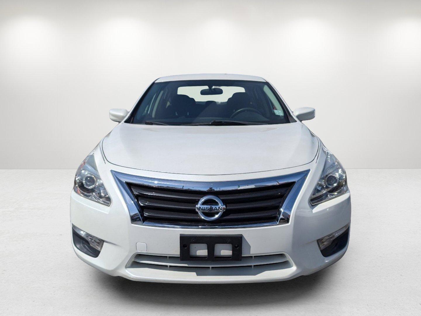 2015 /Charcoal Nissan Altima 2.5 S (1N4AL3AP8FC) with an Regular Unleaded I-4 2.5 L/152 engine, 1-Speed CVT w/OD transmission, located at 804 22nd Ave, Phenix City, AL, 36870, (334) 297-1860, 32.484749, -85.024475 - 2015 Nissan Altima 2.5 S - Photo#1