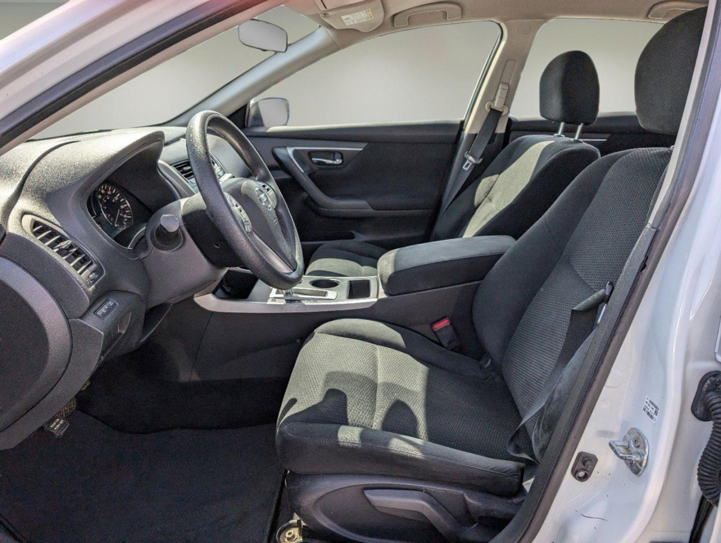 2015 /Charcoal Nissan Altima 2.5 S (1N4AL3AP8FC) with an Regular Unleaded I-4 2.5 L/152 engine, 1-Speed CVT w/OD transmission, located at 804 22nd Ave, Phenix City, AL, 36870, (334) 297-1860, 32.484749, -85.024475 - 2015 Nissan Altima 2.5 S - Photo#9