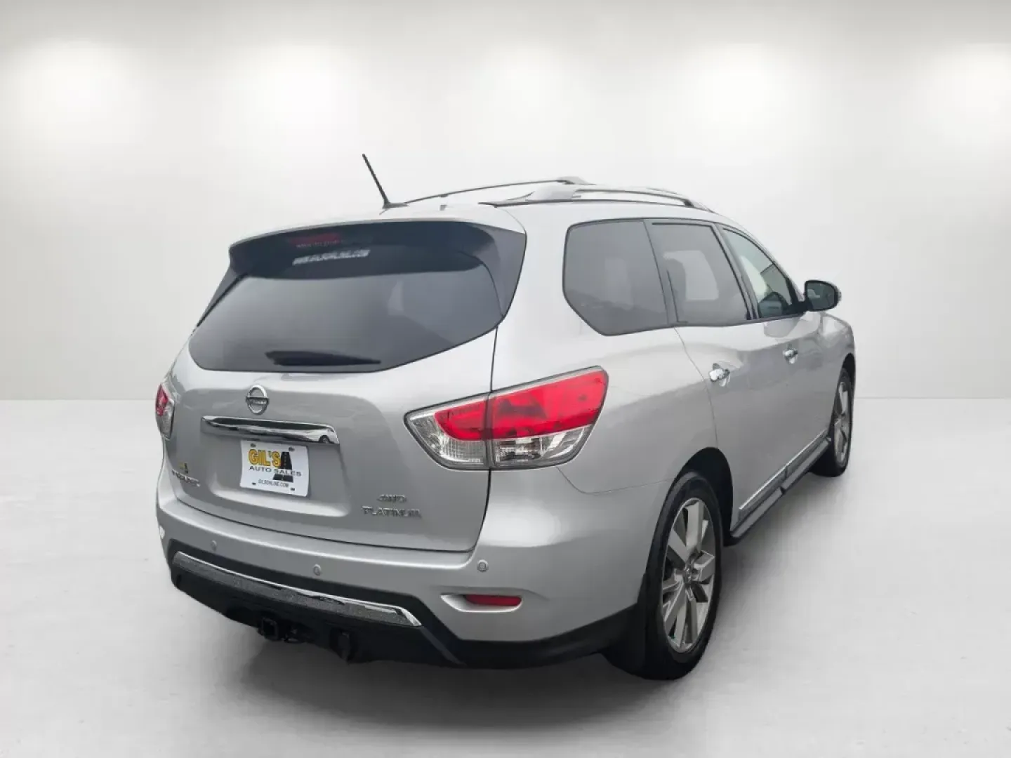 2015 /Charcoal Nissan Pathfinder Platinum (5N1AR2MM3FC) with an Other engine, located at 521 Old Farm Lane Rd, Prattville, AL, 36066, (334) 325-1505, 32.482460, -86.416367 - Are you ready to elevate your family adventures and weekend getaways? Look no further than this stunning 2015 Nissan Pathfinder Platinum, available now at Gils Auto in Prattville, AL. This versatile SUV is designed for both everyday commutes and exciting road trips, offering ample space, comfort, an - Photo#4