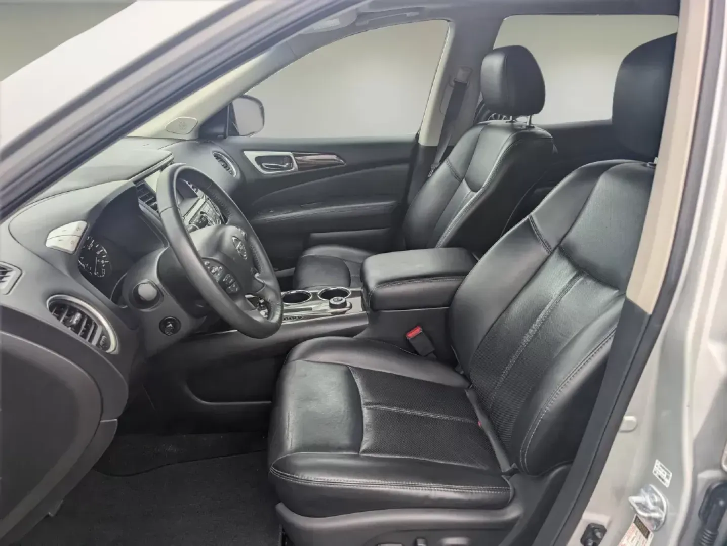 2015 /Charcoal Nissan Pathfinder Platinum (5N1AR2MM3FC) with an Other engine, located at 521 Old Farm Lane Rd, Prattville, AL, 36066, (334) 325-1505, 32.482460, -86.416367 - Are you ready to elevate your family adventures and weekend getaways? Look no further than this stunning 2015 Nissan Pathfinder Platinum, available now at Gils Auto in Prattville, AL. This versatile SUV is designed for both everyday commutes and exciting road trips, offering ample space, comfort, an - Photo#9