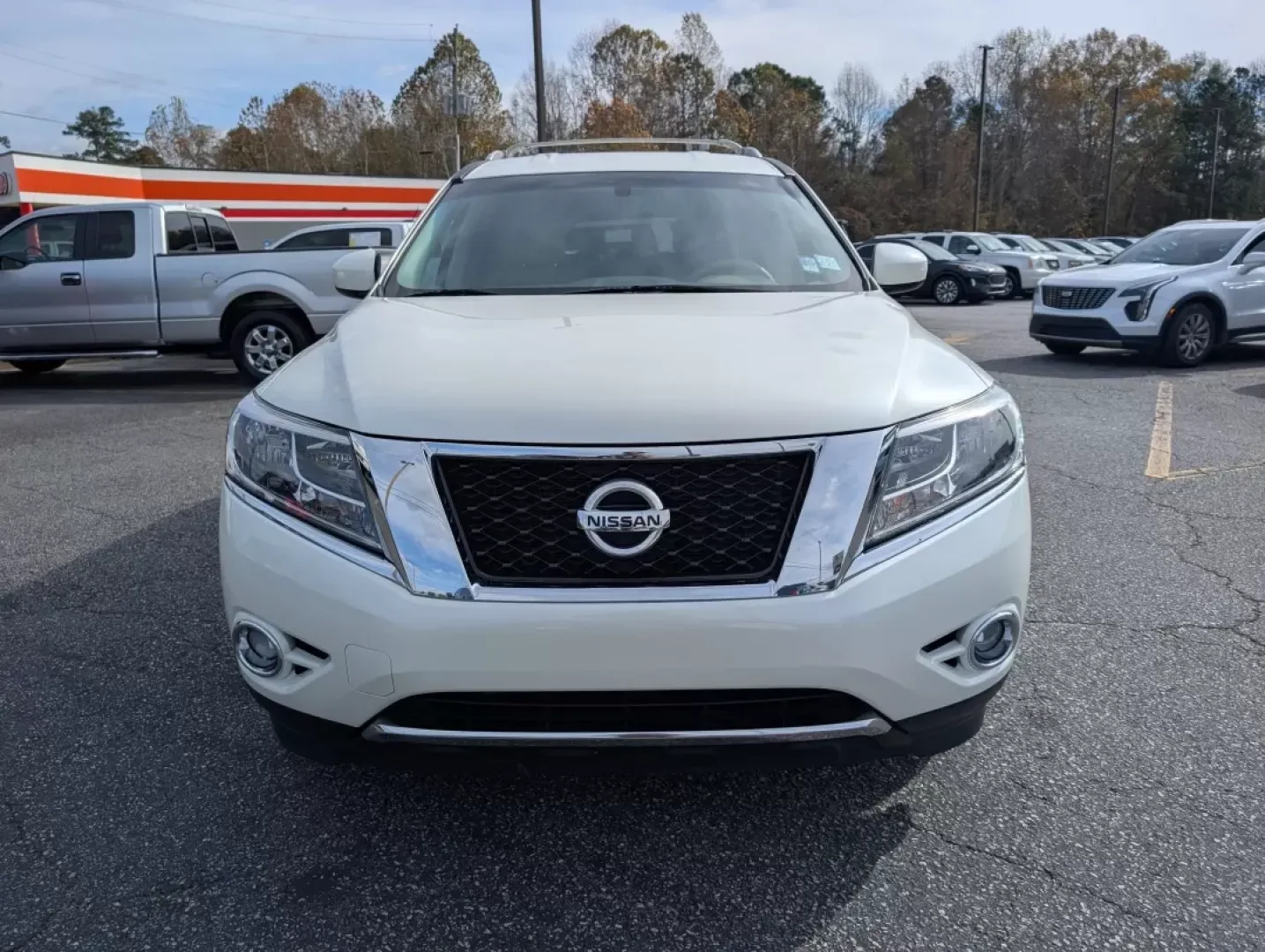 2015 /Almond Nissan Pathfinder SL (5N1AR2MN5FC) with an Other engine, located at 3959 U.S. 80 W, Phenix City, AL, 36870, (334) 297-4885, 32.469296, -85.135185 - **Drive Into Adventure with the 2015 Nissan Pathfinder SL at Gils Auto - Your Local Buy Here Pay Here Dealer!**<br /> <br /> Are you ready to elevate your family adventures or weekend getaways? The 2015 Nissan Pathfinder SL is the perfect SUV for those who value functionality, comfort, and style. Wi - Photo#1
