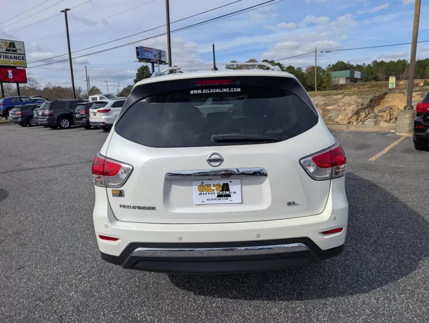 2015 /Almond Nissan Pathfinder SL (5N1AR2MN5FC) with an Other engine, located at 3959 U.S. 80 W, Phenix City, AL, 36870, (334) 297-4885, 32.469296, -85.135185 - **Drive Into Adventure with the 2015 Nissan Pathfinder SL at Gils Auto - Your Local Buy Here Pay Here Dealer!**<br /> <br /> Are you ready to elevate your family adventures or weekend getaways? The 2015 Nissan Pathfinder SL is the perfect SUV for those who value functionality, comfort, and style. Wi - Photo#5