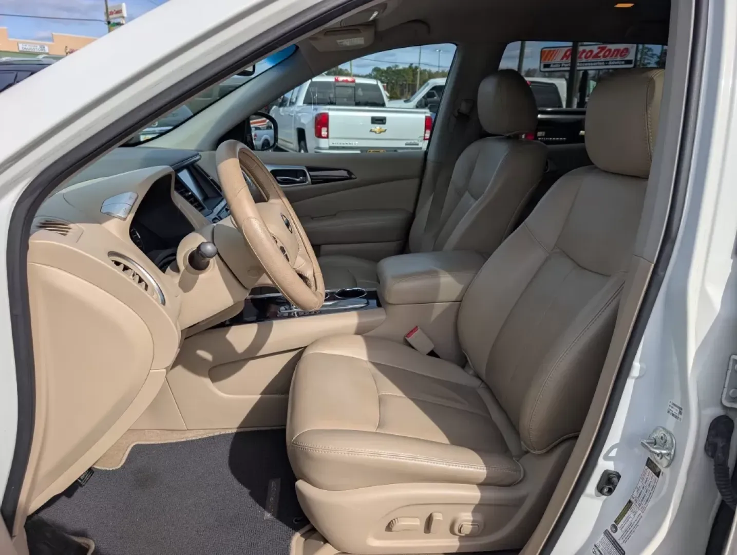 2015 /Almond Nissan Pathfinder SL (5N1AR2MN5FC) with an Other engine, located at 3959 U.S. 80 W, Phenix City, AL, 36870, (334) 297-4885, 32.469296, -85.135185 - **Drive Into Adventure with the 2015 Nissan Pathfinder SL at Gils Auto - Your Local Buy Here Pay Here Dealer!**<br /> <br /> Are you ready to elevate your family adventures or weekend getaways? The 2015 Nissan Pathfinder SL is the perfect SUV for those who value functionality, comfort, and style. Wi - Photo#9