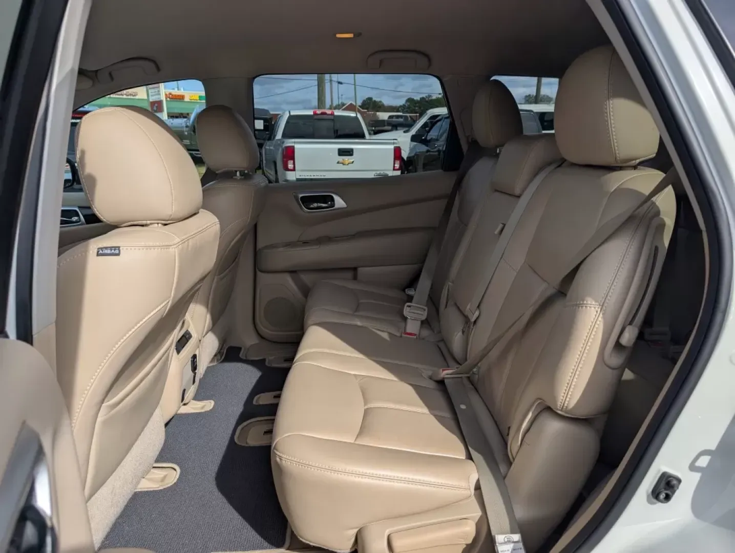 2015 /Almond Nissan Pathfinder SL (5N1AR2MN5FC) with an Other engine, located at 3959 U.S. 80 W, Phenix City, AL, 36870, (334) 297-4885, 32.469296, -85.135185 - **Drive Into Adventure with the 2015 Nissan Pathfinder SL at Gils Auto - Your Local Buy Here Pay Here Dealer!**<br /> <br /> Are you ready to elevate your family adventures or weekend getaways? The 2015 Nissan Pathfinder SL is the perfect SUV for those who value functionality, comfort, and style. Wi - Photo#10