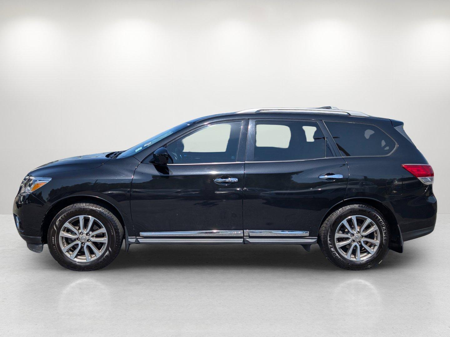 2015 /Charcoal Nissan Pathfinder SL (5N1AR2MN4FC) with an Regular Unleaded V-6 3.5 L/213 engine, 1-Speed CVT w/OD transmission, located at 3959 U.S. 80 W, Phenix City, AL, 36870, (334) 297-4885, 32.469296, -85.135185 - 2015 Nissan Pathfinder SL - Photo#8