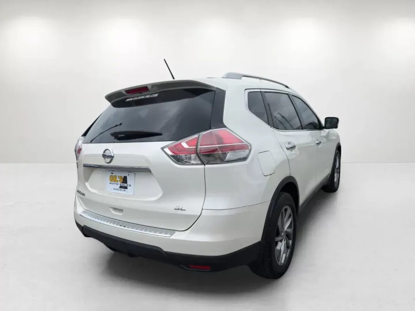 2015 /Charcoal Nissan Rogue SL (5N1AT2MT8FC) with an Regular Unleaded I-4 2.5 L/152 engine, 1-Speed CVT w/OD transmission, located at 7000 Northlake Connector, Columbus, GA, 31904, (706) 987-8085, 32.524975, -84.978134 - 2015 Nissan Rogue SL - Photo#4