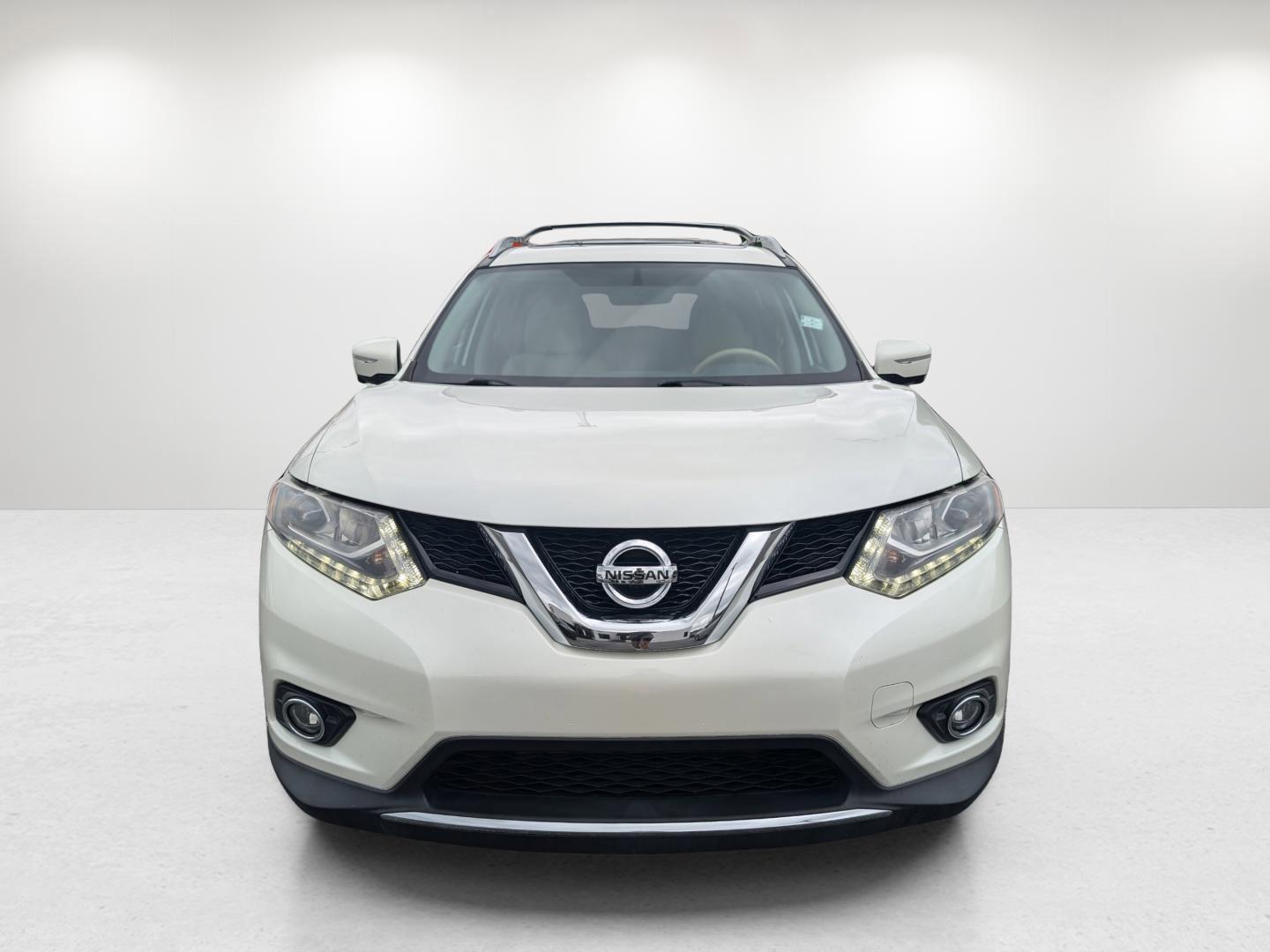 2015 /Almond Nissan Rogue SL (5N1AT2MV1FC) with an Regular Unleaded I-4 2.5 L/152 engine, 1-Speed CVT w/OD transmission, located at 7000 Northlake Connector, Columbus, GA, 31904, (706) 987-8085, 32.524975, -84.978134 - 2015 Nissan Rogue SL - Photo#7