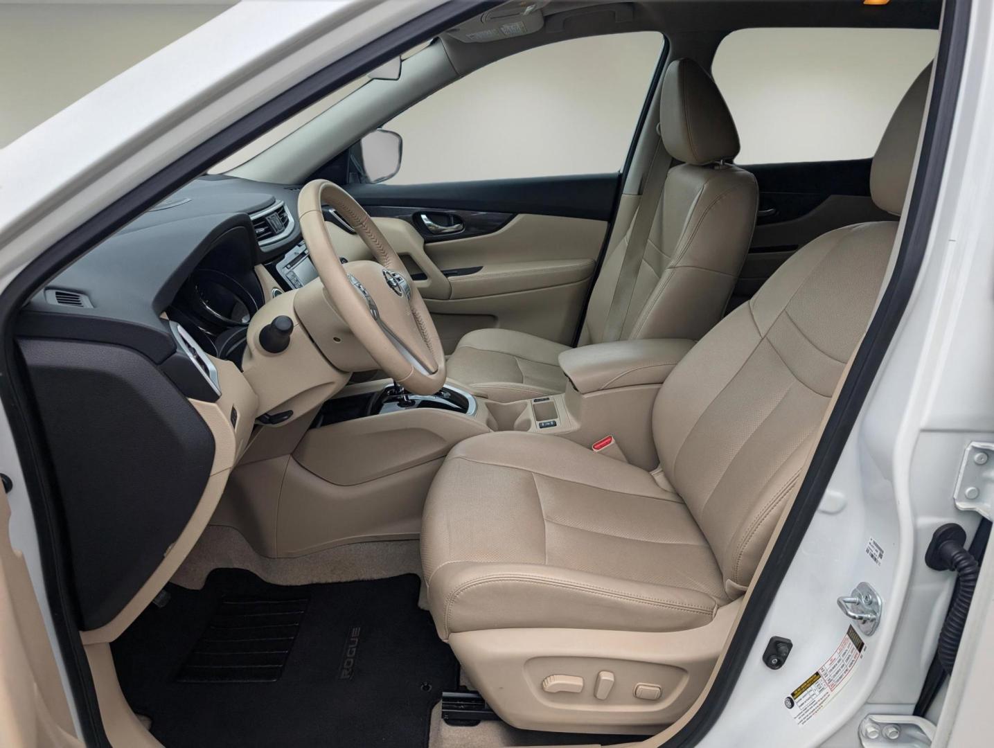 2015 /Almond Nissan Rogue SL (5N1AT2MV1FC) with an Regular Unleaded I-4 2.5 L/152 engine, 1-Speed CVT w/OD transmission, located at 7000 Northlake Connector, Columbus, GA, 31904, (706) 987-8085, 32.524975, -84.978134 - 2015 Nissan Rogue SL - Photo#9