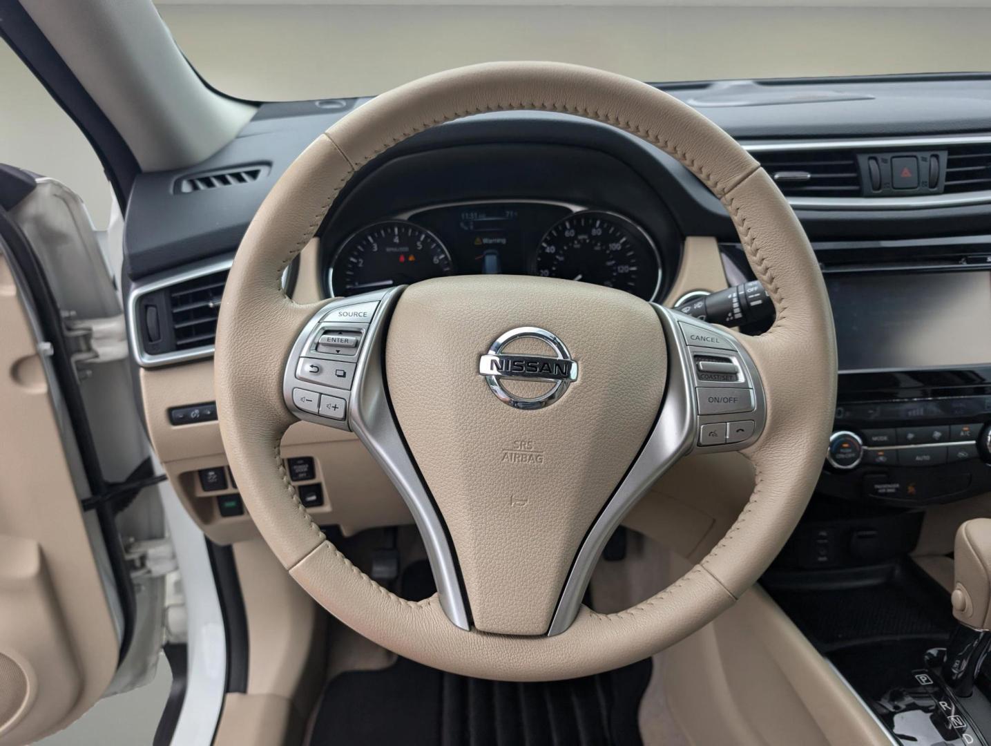 2015 /Almond Nissan Rogue SL (5N1AT2MV1FC) with an Regular Unleaded I-4 2.5 L/152 engine, 1-Speed CVT w/OD transmission, located at 7000 Northlake Connector, Columbus, GA, 31904, (706) 987-8085, 32.524975, -84.978134 - 2015 Nissan Rogue SL - Photo#15