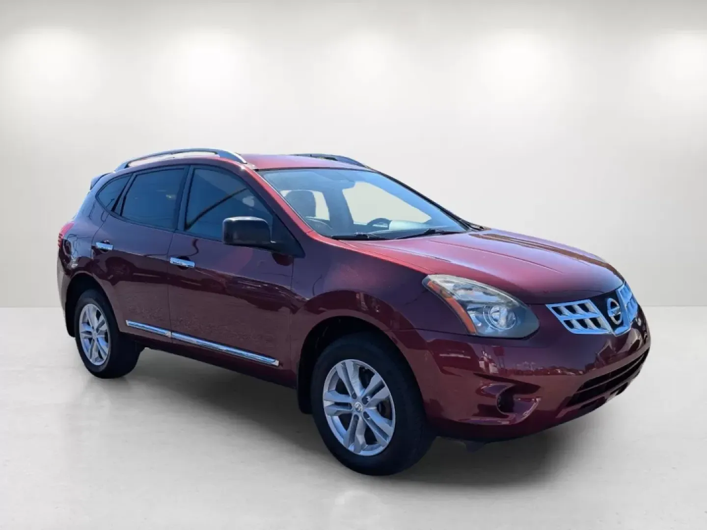 2015 /Gray Nissan Rogue S (JN8AS5MT4FW) with an Other engine, located at 7000 Northlake Connector, Columbus, GA, 31904, (706) 987-8085, 32.524975, -84.978134 - **Embrace Adventure with the 2015 Nissan Rogue Select Perfect for Your Next Family Getaway!**<br /> <br /> If you're seeking a vehicle that effortlessly blends comfort, style, and functionality, look no further than this 2015 Nissan Rogue Select S. This SUV is tailored for growing families, making - Photo#5