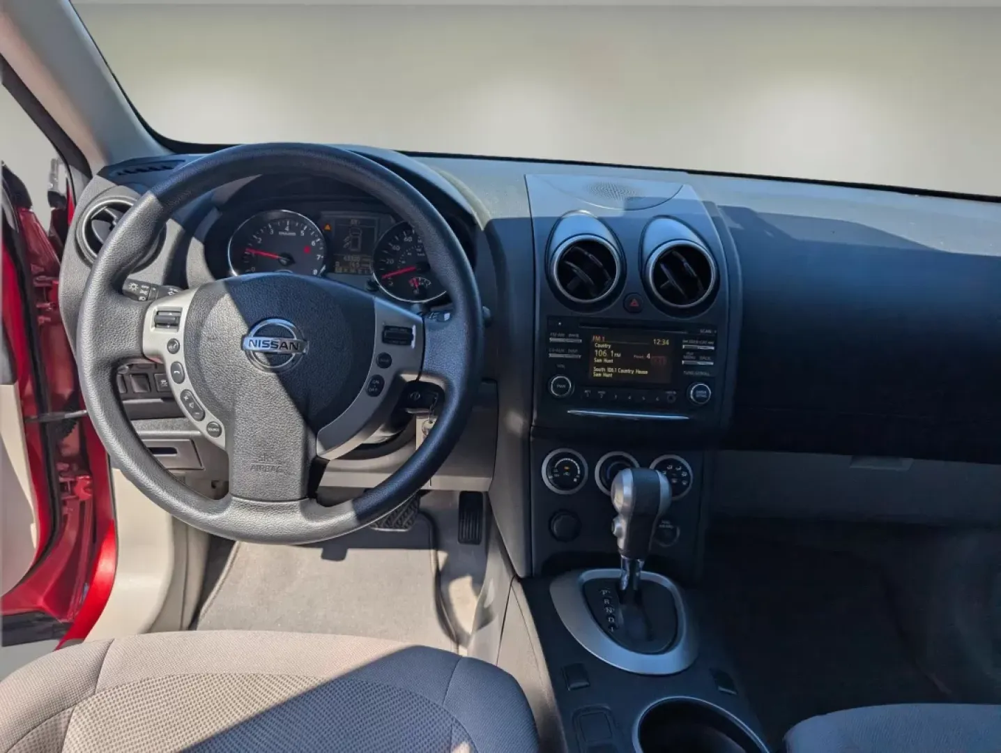 2015 /Gray Nissan Rogue S (JN8AS5MT4FW) with an Other engine, located at 7000 Northlake Connector, Columbus, GA, 31904, (706) 987-8085, 32.524975, -84.978134 - **Embrace Adventure with the 2015 Nissan Rogue Select Perfect for Your Next Family Getaway!**<br /> <br /> If you're seeking a vehicle that effortlessly blends comfort, style, and functionality, look no further than this 2015 Nissan Rogue Select S. This SUV is tailored for growing families, making - Photo#10