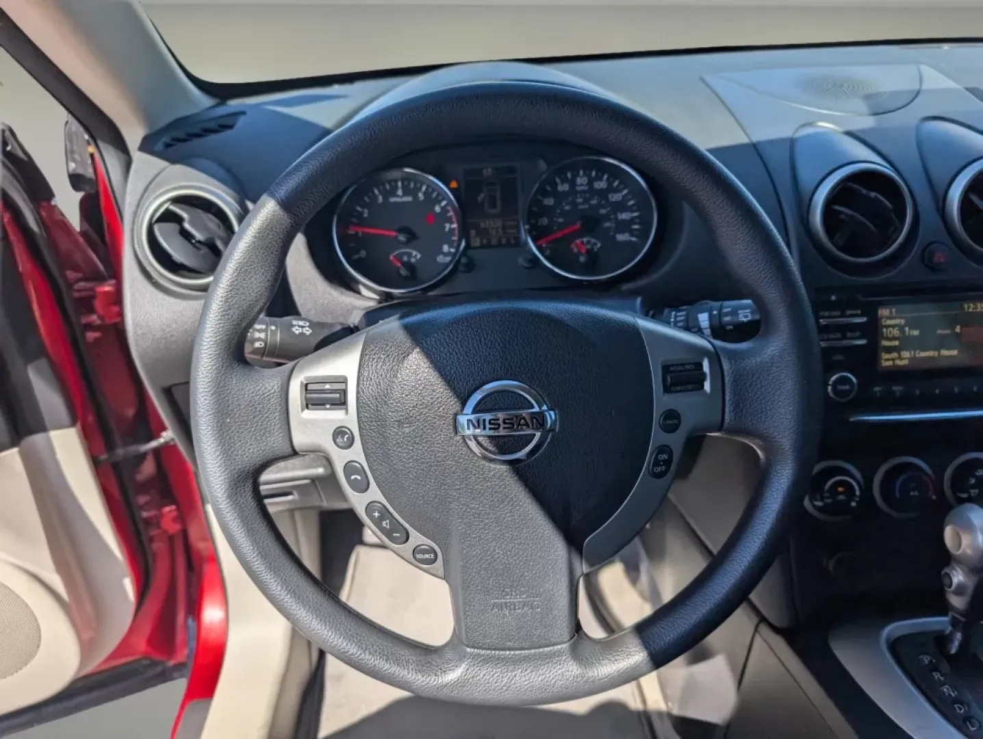 2015 /Gray Nissan Rogue S (JN8AS5MT4FW) with an Other engine, located at 7000 Northlake Connector, Columbus, GA, 31904, (706) 987-8085, 32.524975, -84.978134 - **Embrace Adventure with the 2015 Nissan Rogue Select Perfect for Your Next Family Getaway!**<br /> <br /> If you're seeking a vehicle that effortlessly blends comfort, style, and functionality, look no further than this 2015 Nissan Rogue Select S. This SUV is tailored for growing families, making - Photo#14
