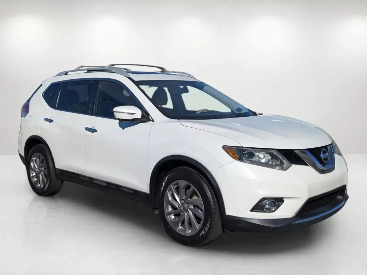 2015 /Almond Nissan Rogue SL (5N1AT2MT5FC) with an Regular Unleaded I-4 2.5 L/152 engine, 1-Speed CVT w/OD transmission, located at 804 22nd Ave, Phenix City, AL, 36870, (334) 297-1860, 32.484749, -85.024475 - 2015 Nissan Rogue SL - Photo#2