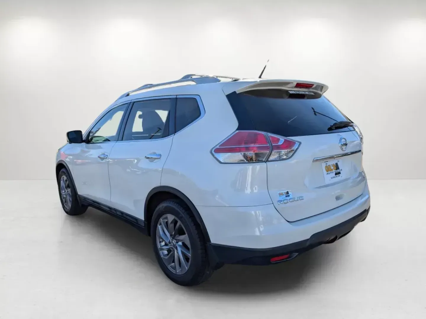 2015 /Almond Nissan Rogue SL (5N1AT2MT5FC) with an Regular Unleaded I-4 2.5 L/152 engine, 1-Speed CVT w/OD transmission, located at 804 22nd Ave, Phenix City, AL, 36870, (334) 297-1860, 32.484749, -85.024475 - 2015 Nissan Rogue SL - Photo#6
