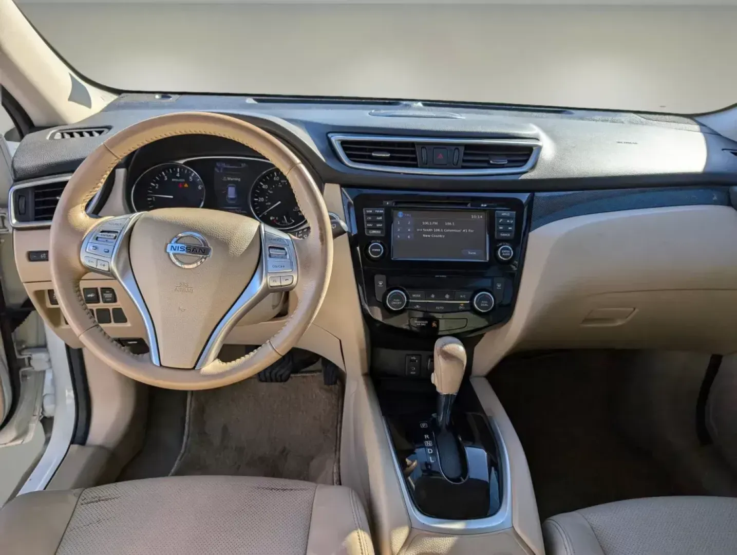 2015 /Almond Nissan Rogue SL (5N1AT2MT5FC) with an Regular Unleaded I-4 2.5 L/152 engine, 1-Speed CVT w/OD transmission, located at 804 22nd Ave, Phenix City, AL, 36870, (334) 297-1860, 32.484749, -85.024475 - 2015 Nissan Rogue SL - Photo#11
