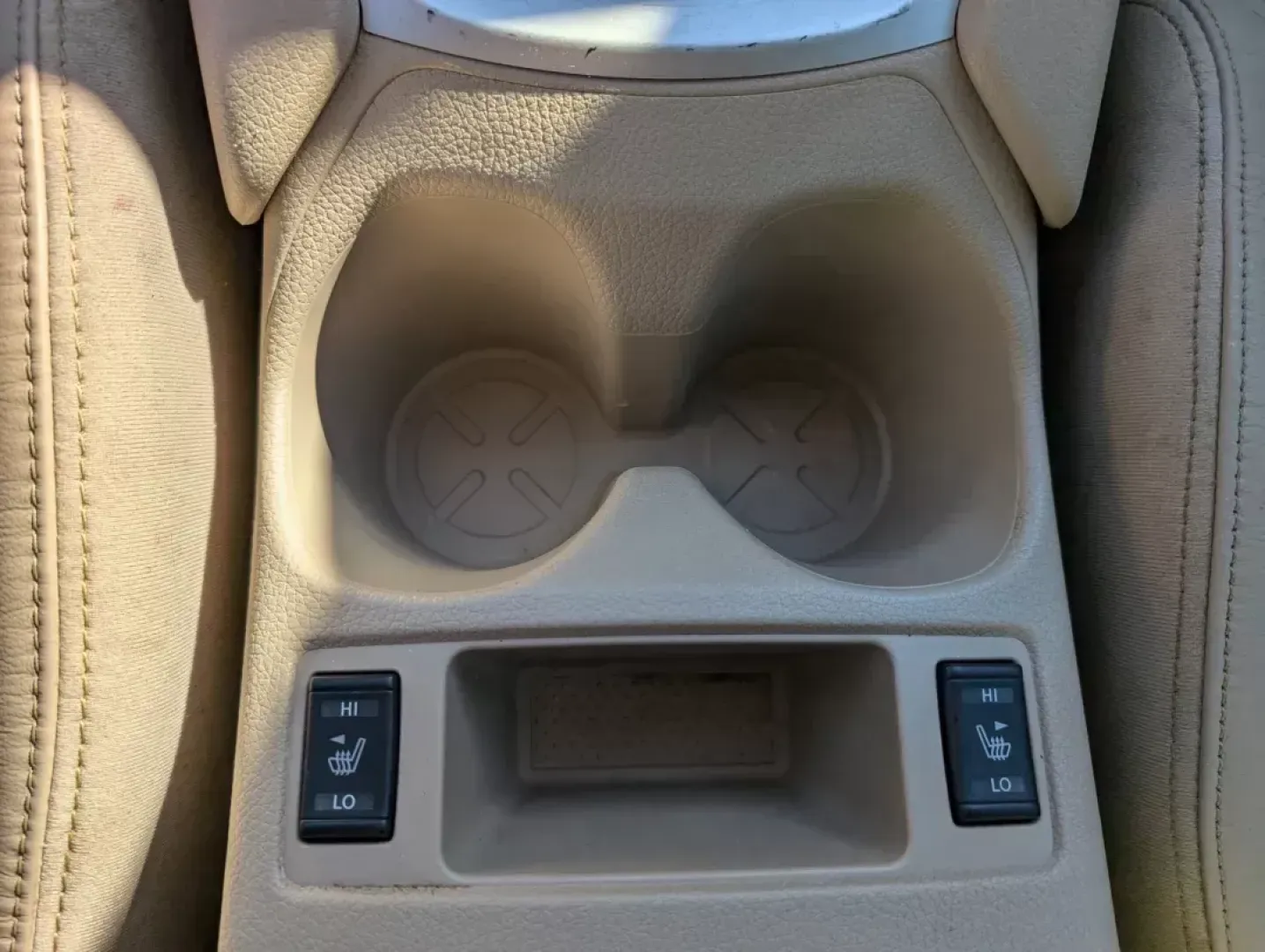 2015 /Almond Nissan Rogue SL (5N1AT2MT5FC) with an Regular Unleaded I-4 2.5 L/152 engine, 1-Speed CVT w/OD transmission, located at 804 22nd Ave, Phenix City, AL, 36870, (334) 297-1860, 32.484749, -85.024475 - 2015 Nissan Rogue SL - Photo#12