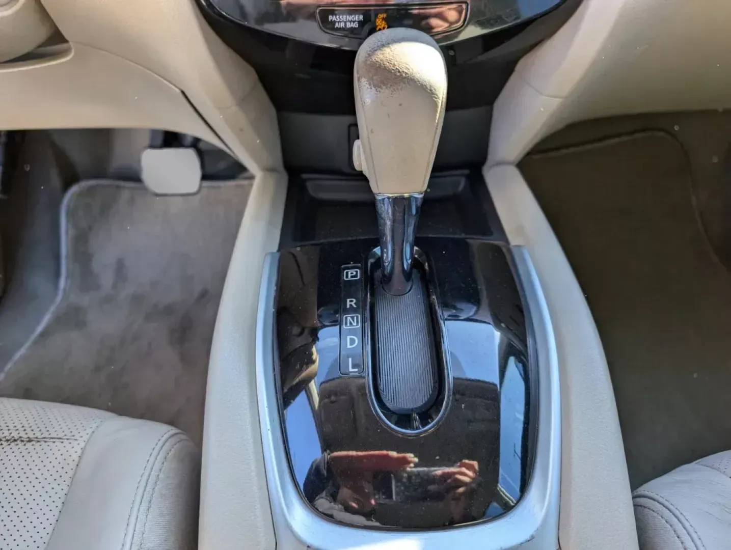 2015 /Almond Nissan Rogue SL (5N1AT2MT5FC) with an Regular Unleaded I-4 2.5 L/152 engine, 1-Speed CVT w/OD transmission, located at 804 22nd Ave, Phenix City, AL, 36870, (334) 297-1860, 32.484749, -85.024475 - 2015 Nissan Rogue SL - Photo#13