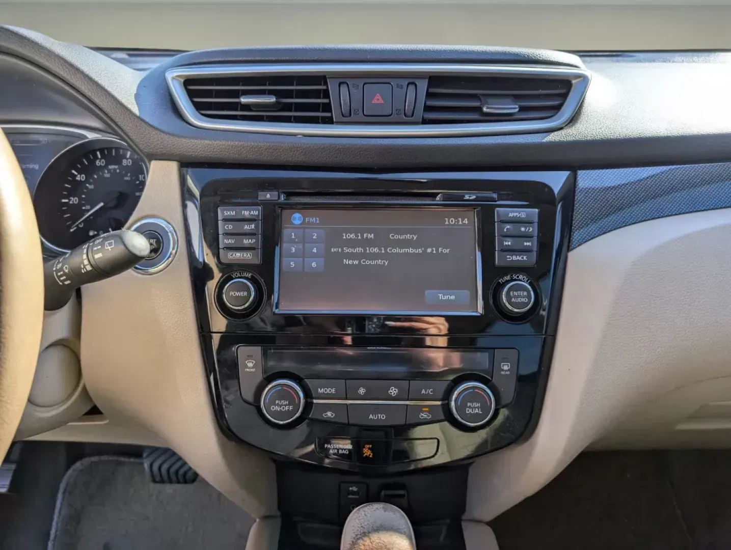 2015 /Almond Nissan Rogue SL (5N1AT2MT5FC) with an Regular Unleaded I-4 2.5 L/152 engine, 1-Speed CVT w/OD transmission, located at 804 22nd Ave, Phenix City, AL, 36870, (334) 297-1860, 32.484749, -85.024475 - 2015 Nissan Rogue SL - Photo#14