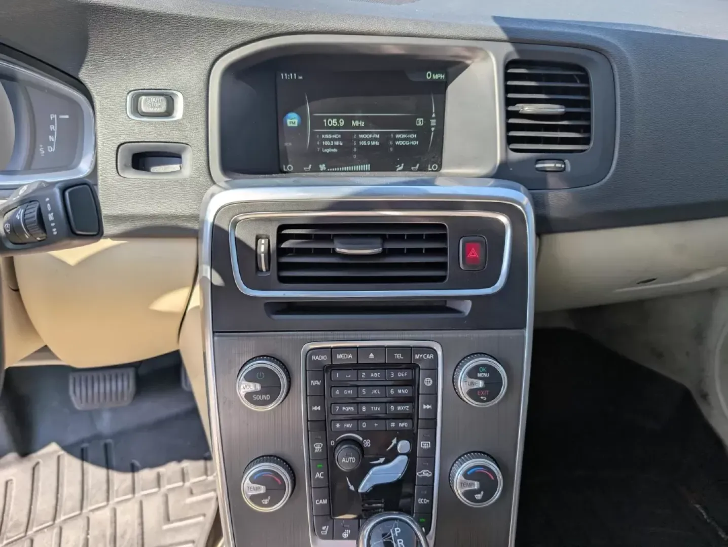 2015 Volvo S60 T5 Drive-E Platinum (YV140MFM3F1) with an Other engine, located at 7000 Northlake Connector, Columbus, GA, 31904, (706) 987-8085, 32.524975, -84.978134 - Looking for a stylish and reliable sedan that combines safety, comfort, and advanced tech features? The 2015 Volvo S60 T5 Drive-E Platinum could be your ideal match! Perfect for busy professionals commuting through Phenix City, AL, or growing families navigating everyday adventures, this sophisticat - Photo#12