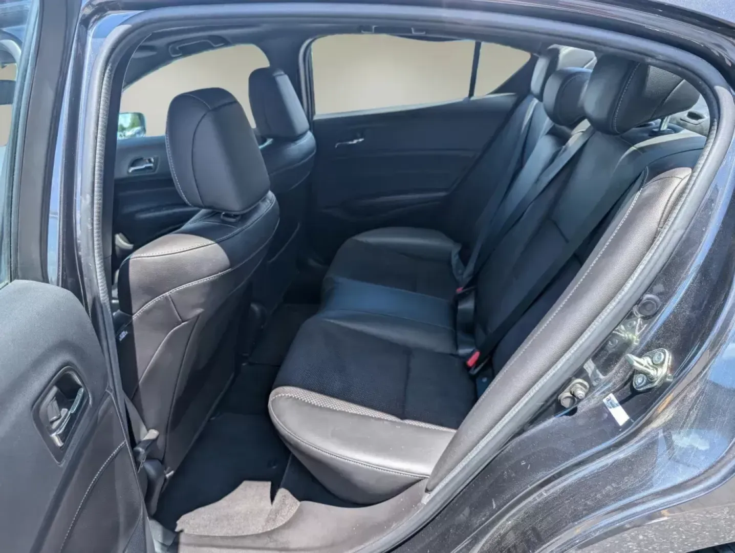 2016 Acura ILX w/Premium/A-SPEC Pkg (19UDE2F8XGA) with an Premium Unleaded I-4 2.4 L/144 engine, 8-Speed Auto-Shift Manual w/OD transmission, located at 5115 14th Ave., Columbus, GA, 31904, (706) 323-0345, 32.511494, -84.971046 - 2016 Acura ILX w/Premium/A-SPEC Pkg - Photo#10