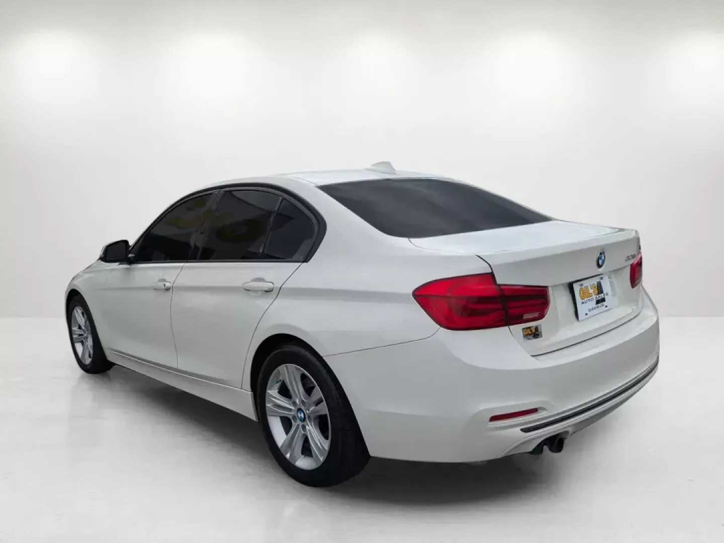 2016 BMW 3 Series 328i (WBA8E9C57GK) with an Intercooled Turbo Premium Unleaded I-4 2.0 L/122 engine, 8-Speed Automatic w/OD transmission, located at 7000 Northlake Connector, Columbus, GA, 31904, (706) 987-8085, 32.524975, -84.978134 - 2016 BMW 3 Series 328i - Photo#1