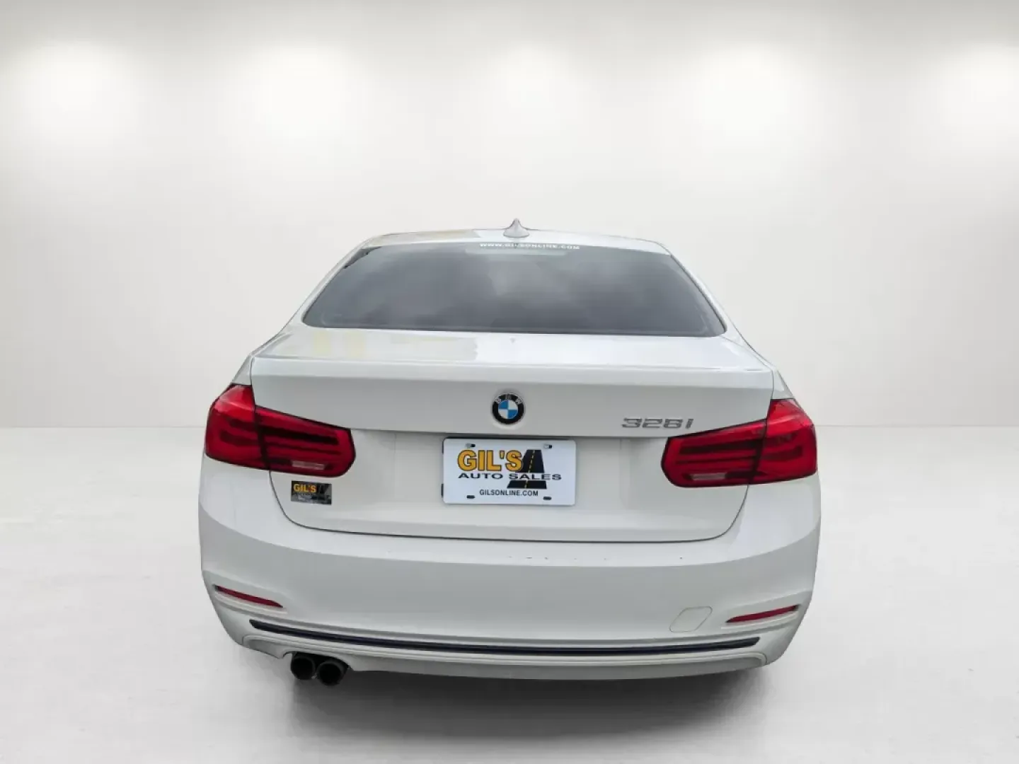 2016 BMW 3 Series 328i (WBA8E9C57GK) with an Intercooled Turbo Premium Unleaded I-4 2.0 L/122 engine, 8-Speed Automatic w/OD transmission, located at 7000 Northlake Connector, Columbus, GA, 31904, (706) 987-8085, 32.524975, -84.978134 - 2016 BMW 3 Series 328i - Photo#2