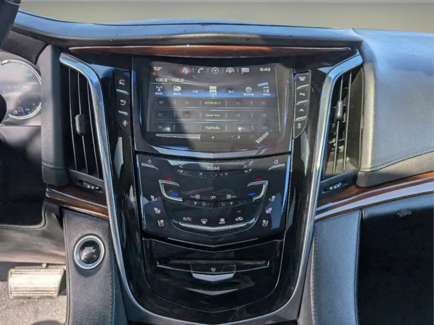 2016 /Jet Black Cadillac Escalade ESV Luxury Collection (1GYS4HKJ4GR) with an Gas V8 6.2L/376 engine, 8-Speed Automatic transmission, located at 521 Old Farm Lane Rd, Prattville, AL, 36066, (334) 325-1505, 32.482460, -86.416367 - 2016 Cadillac Escalade ESV Luxury Collection - Photo#14