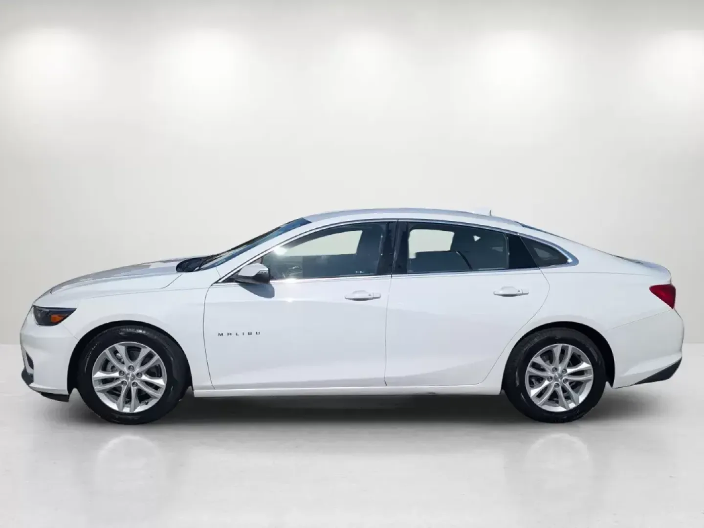 2016 /Dark Atmosphere/Medium Ash Gray Chevrolet Malibu LT (1G1ZE5ST7GF) with an Turbocharged Gas I4 1.5L/91 engine, 6-Speed Automatic transmission, located at 1430 Gateway Drive, Opelika, AL, 36801, (334) 239-0944, 32.637871, -85.409790 - 2016 Chevrolet Malibu LT - Photo#7