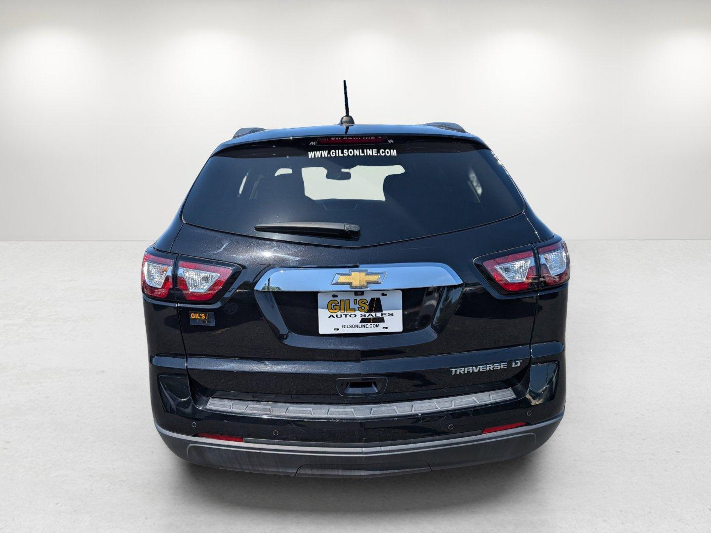 2016 /Ebony Chevrolet Traverse LT (1GNKRGKD3GJ) with an Gas V6 3.6L/217 engine, 6-Speed Automatic transmission, located at 5115 14th Ave., Columbus, GA, 31904, (706) 323-0345, 32.511494, -84.971046 - 2016 Chevrolet Traverse LT - Photo#5