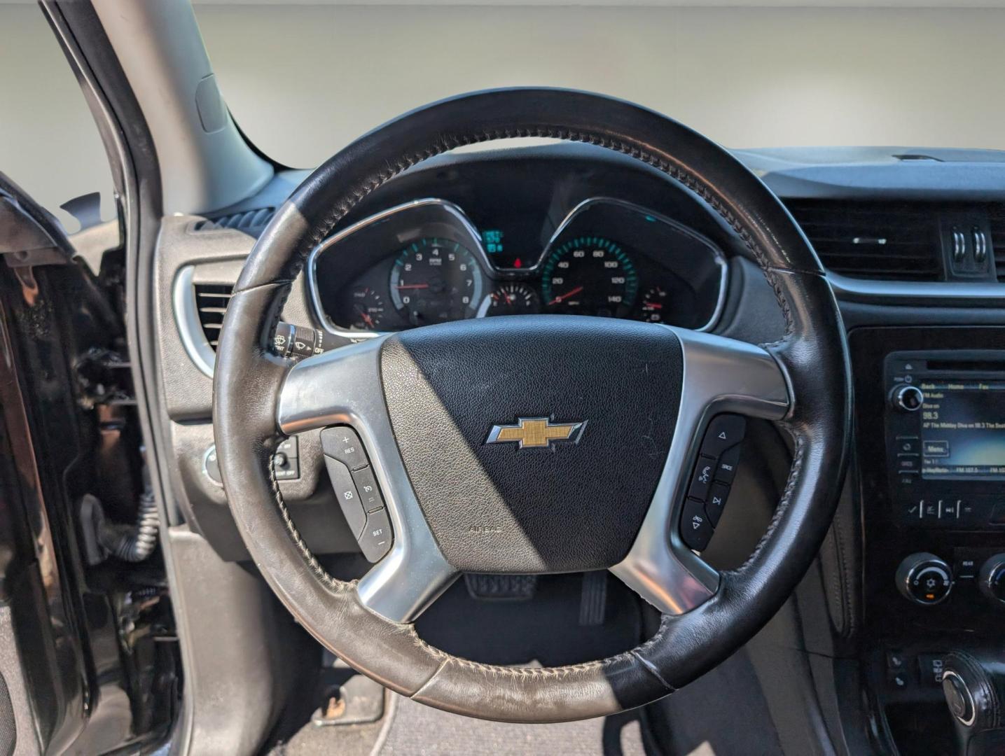 2016 /Ebony Chevrolet Traverse LT (1GNKRGKD3GJ) with an Gas V6 3.6L/217 engine, 6-Speed Automatic transmission, located at 5115 14th Ave., Columbus, GA, 31904, (706) 323-0345, 32.511494, -84.971046 - 2016 Chevrolet Traverse LT - Photo#15