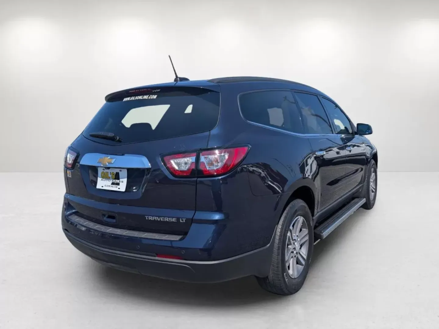 2016 /Dark Titanium/Light Titanium Chevrolet Traverse LT (1GNKRHKD8GJ) with an Other engine, located at 1430 Gateway Drive, Opelika, AL, 36801, (334) 239-0944, 32.637871, -85.409790 - **Explore Life's Adventures with the 2016 Chevrolet Traverse LT at Gils Auto in Phenix City, AL!**<br /> <br /> Are you ready to hit the road with family and friends, or embark on weekend getaways filled with adventure? The 2016 Chevrolet Traverse LT is the perfect SUV for those who crave versatilit - Photo#5