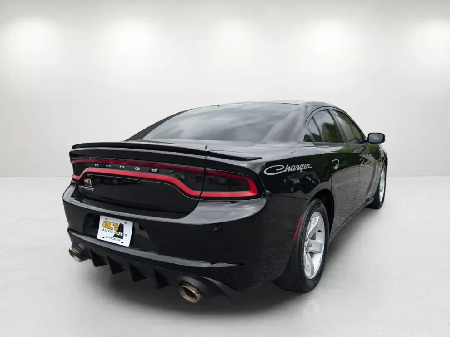 2016 /Black Dodge Charger SE (2C3CDXBGXGH) with an Regular Unleaded V-6 3.6 L/220 engine, 8-Speed Automatic w/OD transmission, located at 5115 14th Ave., Columbus, GA, 31904, (706) 323-0345, 32.511494, -84.971046 - 2016 Dodge Charger SE - Photo#4