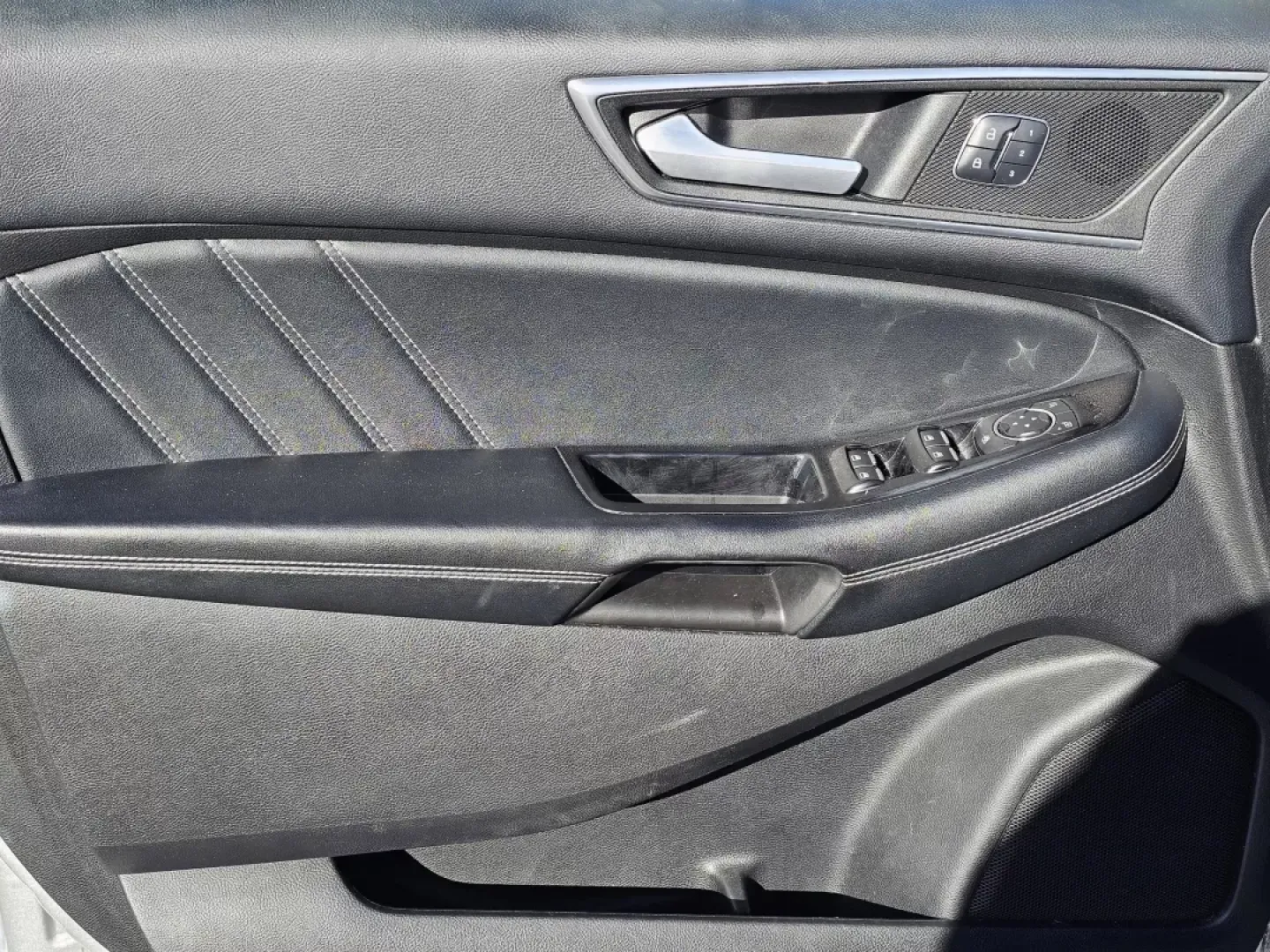 2016 Ford Edge Sport (2FMPK4AP0GB) with an Other engine, located at 804 22nd Ave, Phenix City, AL, 36870, (334) 297-1860, 32.484749, -85.024475 - Discover the perfect blend of comfort, performance, and technology with the 2016 Ford Edge Sport, an SUV designed for those who embrace an active lifestyle. Whether you're commuting to work, running errands around Phenix City, or planning spontaneous weekend getaways, this versatile vehicle is built - Photo#9