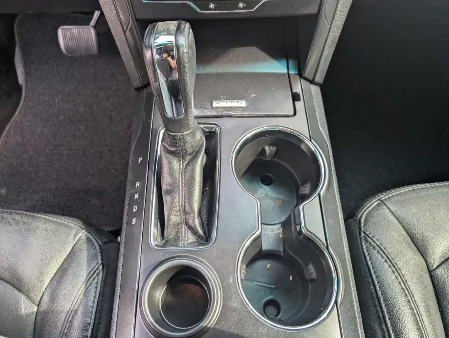 2016 Ford Explorer XLT (1FM5K7DH0GG) with an Intercooled Turbo Premium Unleaded I-4 2.3 L/140 engine, 6-Speed Automatic w/OD transmission, located at 5115 14th Ave., Columbus, GA, 31904, (706) 323-0345, 32.511494, -84.971046 - 2016 Ford Explorer XLT - Photo#13