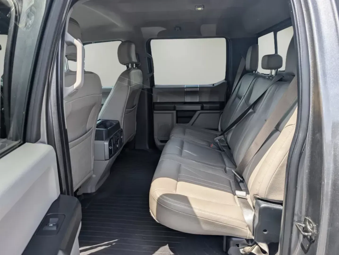 2016 Ford F-150 XLT (1FTEW1EG7GK) with an Twin Turbo Regular Unleaded V-6 3.5 L/213 engine, 6-Speed Automatic w/OD transmission, located at 3959 U.S. 80 W, Phenix City, AL, 36870, (334) 297-4885, 32.469296, -85.135185 - 2016 Ford F-150 XLT - Photo#10